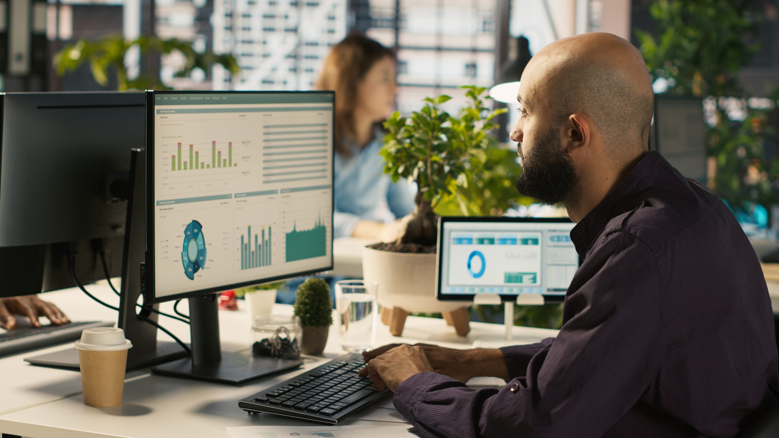 Gestão baseada em dados: os 8 melhores KPIs para medir o impacto de benefícios